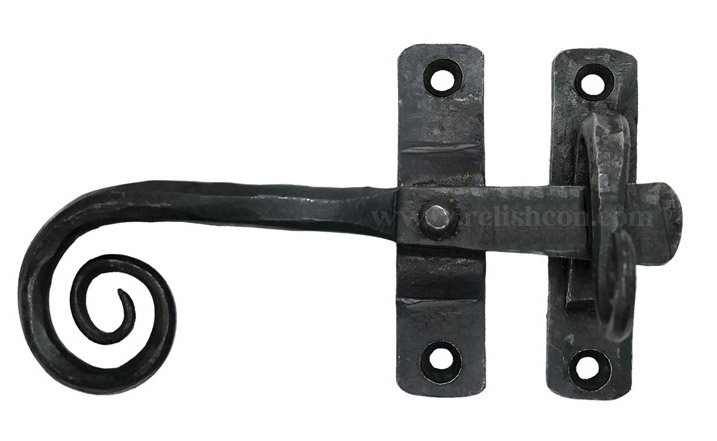 <span style="margin: 0px 0px 5px 0px; font-weight: 600;">R-3670</span><br />Hand Forged Latch